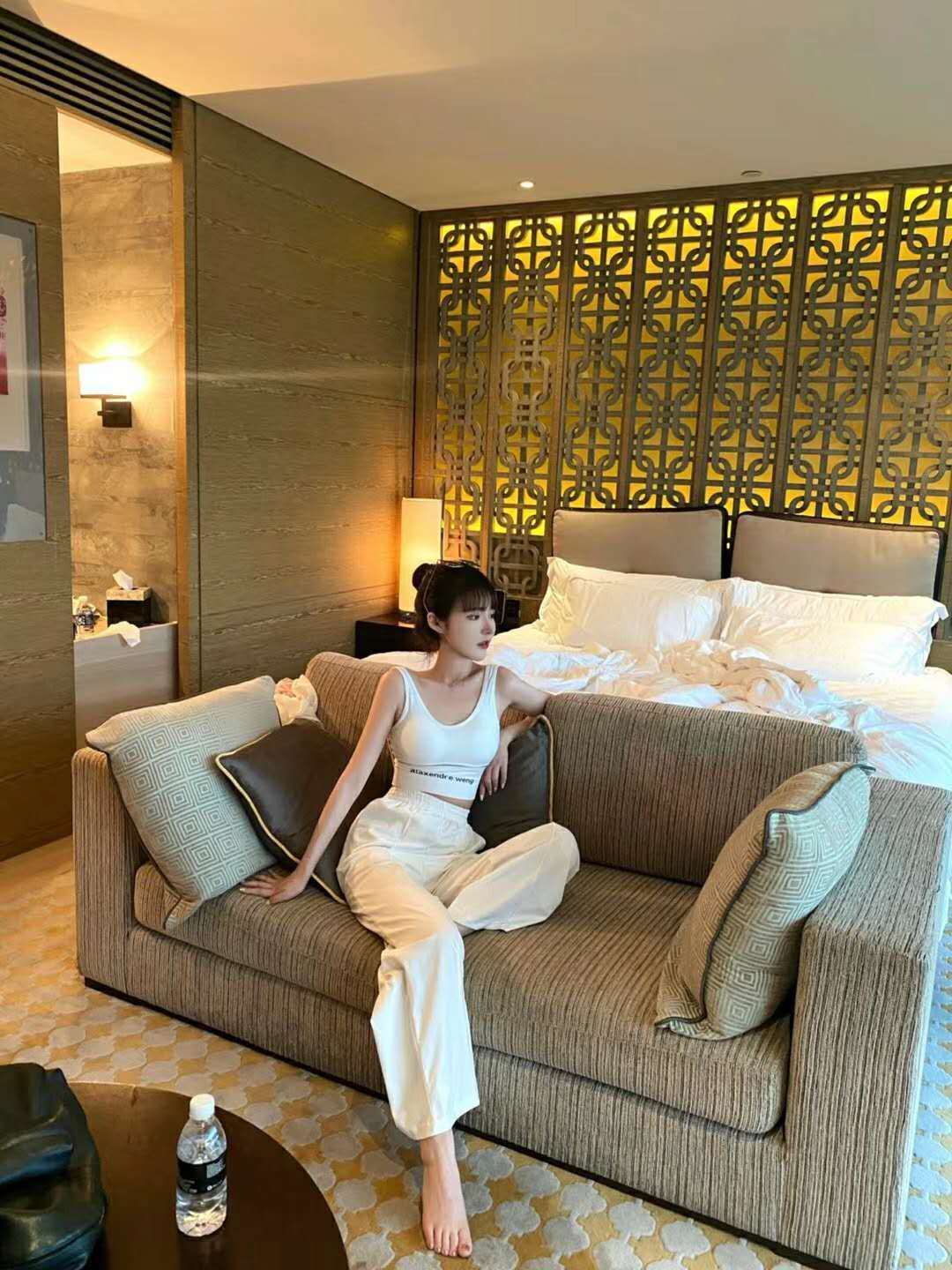 2020年9月10小女神范的豆豆，三点粉嫩